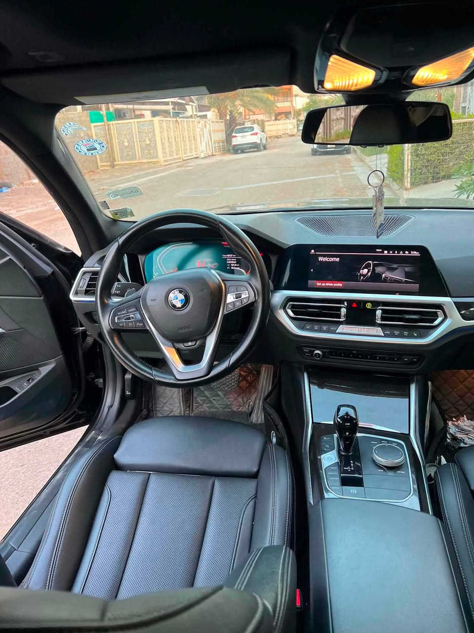 سلام عليكم من رخصة الادمن
للبيع 
النوع BMW330i
الون اسود
الموديل2022
￼الرقم اربيل
هزه جديده 
سنويه جديده
المحرك 2000توين تيربو
السياره جاهزه بدون اي مسج

السياره ماشيه 48Kmالف

المواصفات ////معروفه مقاعد جلد حار كهرباء///مقعد السائق ذاكره فتحة سقف كامره حساسات امامي خلفي رادارات 
شاشات إلكترونيه وايضا كثير من المواصفات ما مذكوره
ويل كب ام بكج+الدعاميات امامي خلفي
حادث بسيط السياره قطعتين بدون دواخل بدون ايرباك 
موضح داخل الصور ورقم الشاصي 
بچم كبس
للاستفسار☎️ ‭***********
