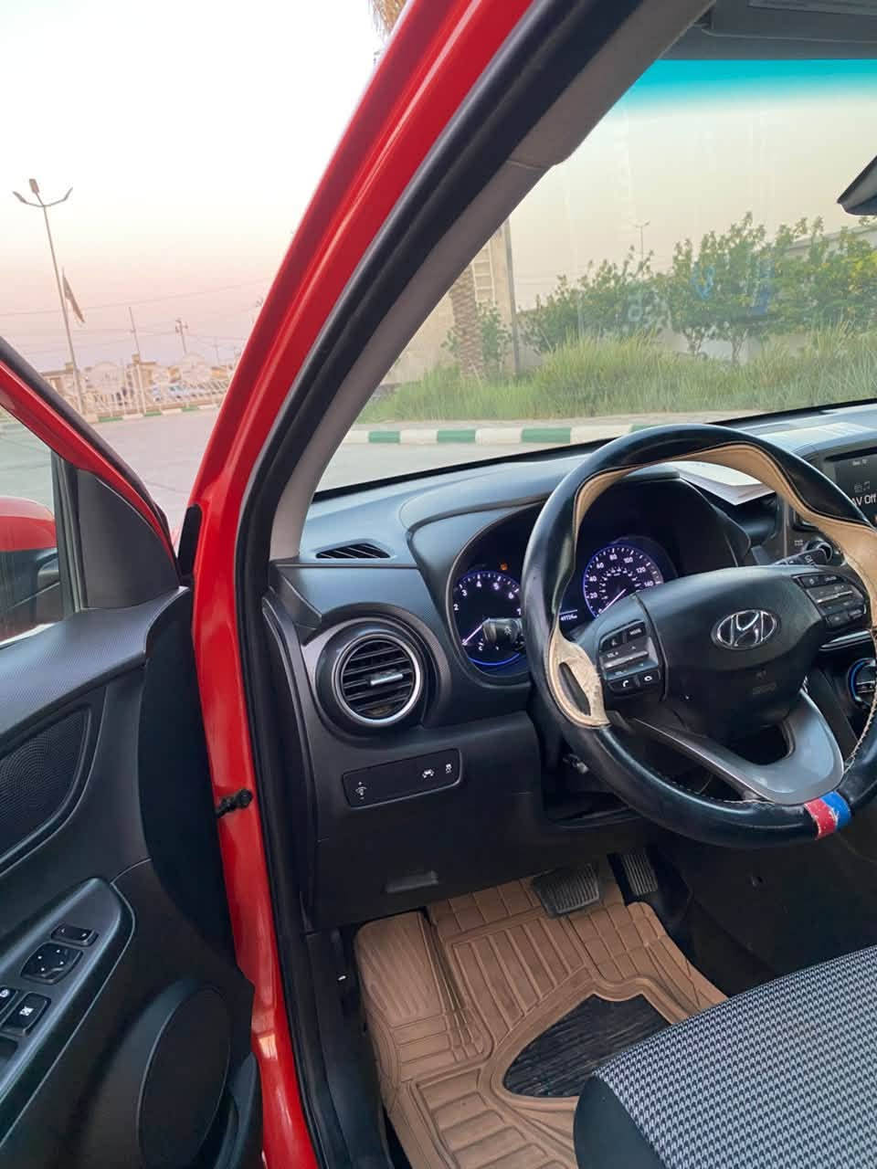 السلام عليكم هونداي كونا موديل 2020 ضرر جدا بسيط واضح كدامك ماشيه 48 الف
ممفتوح بيهة اي شي

محرك 2000 دوش 

سيارة جديد 🆕 جدا 

تخم تاير حداديه تبريد شرط الفحص 

شاشة 📺 كامرة تحكم ستيرن باقي المواصفات المعروفة سعرهة 120 بيهة مجال مكاني واسط قضاء الحي 

تحويل مباشر 

***********

***********
