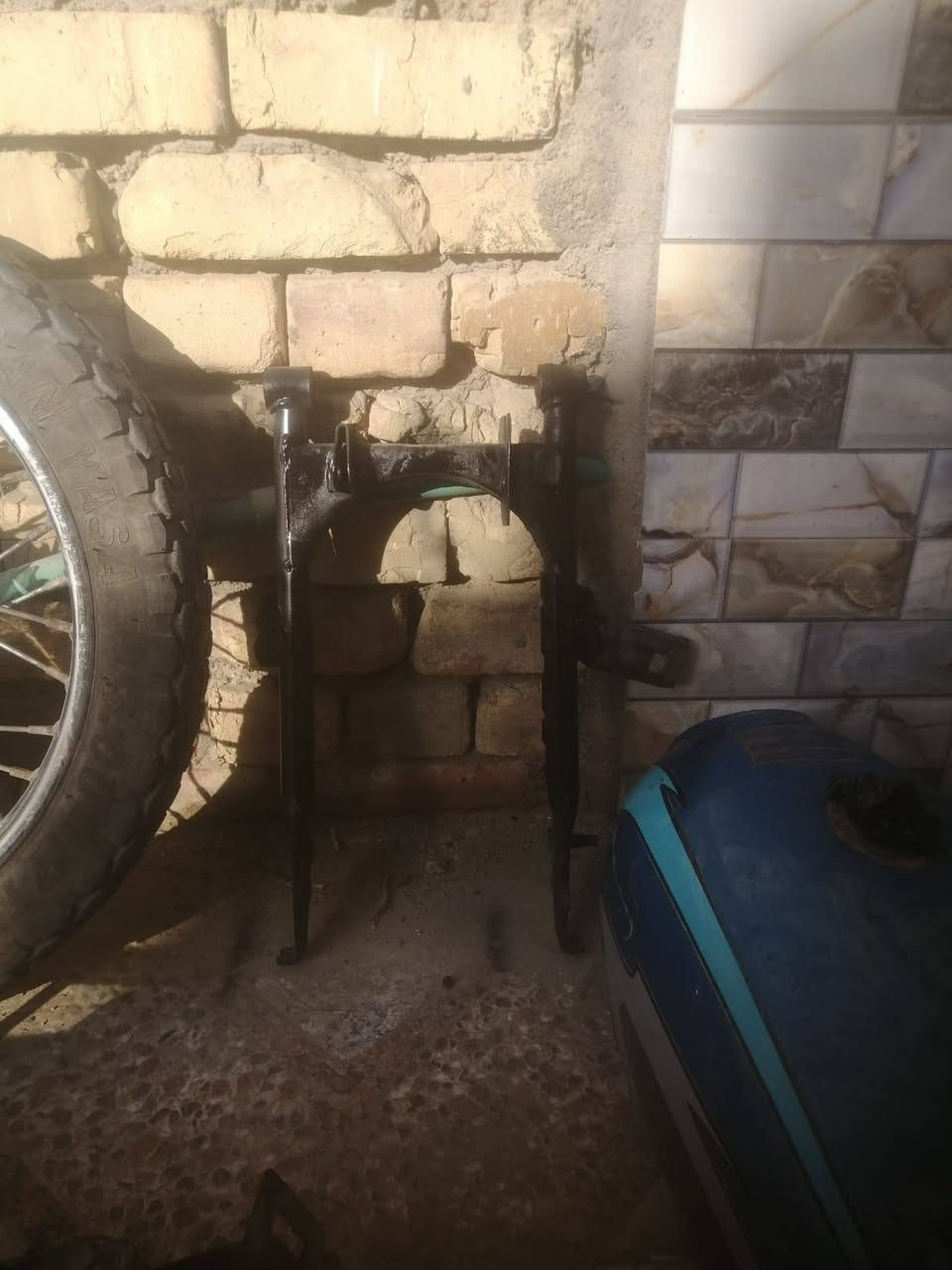 عربانه + تانكي ابيض كامل هوه صفاحيه + تانكي ازرك. + صندوك دلفري+ ويل كامل هوه او تايره + سكان + دبلات كدام + دبلات خلفيه اصفر او ستيل+ سله وره + دواسه رجل + شوته 2 + استيله مال ركبه..... + يده مال ابريك كدام... الرقم *********** متواجد واتساب فقط....
