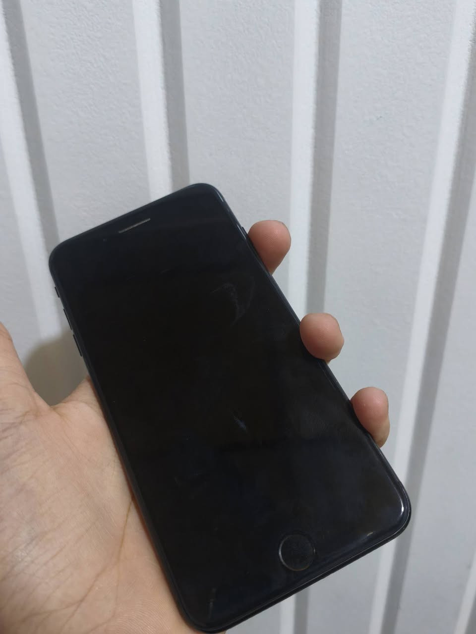 ايفون 7 بلص ذاكره 128 نضافه 85/100 مبدل فقط بطاريه سعر ١٠٠ وبي مجال بصيط مكاني بصره بزبير
