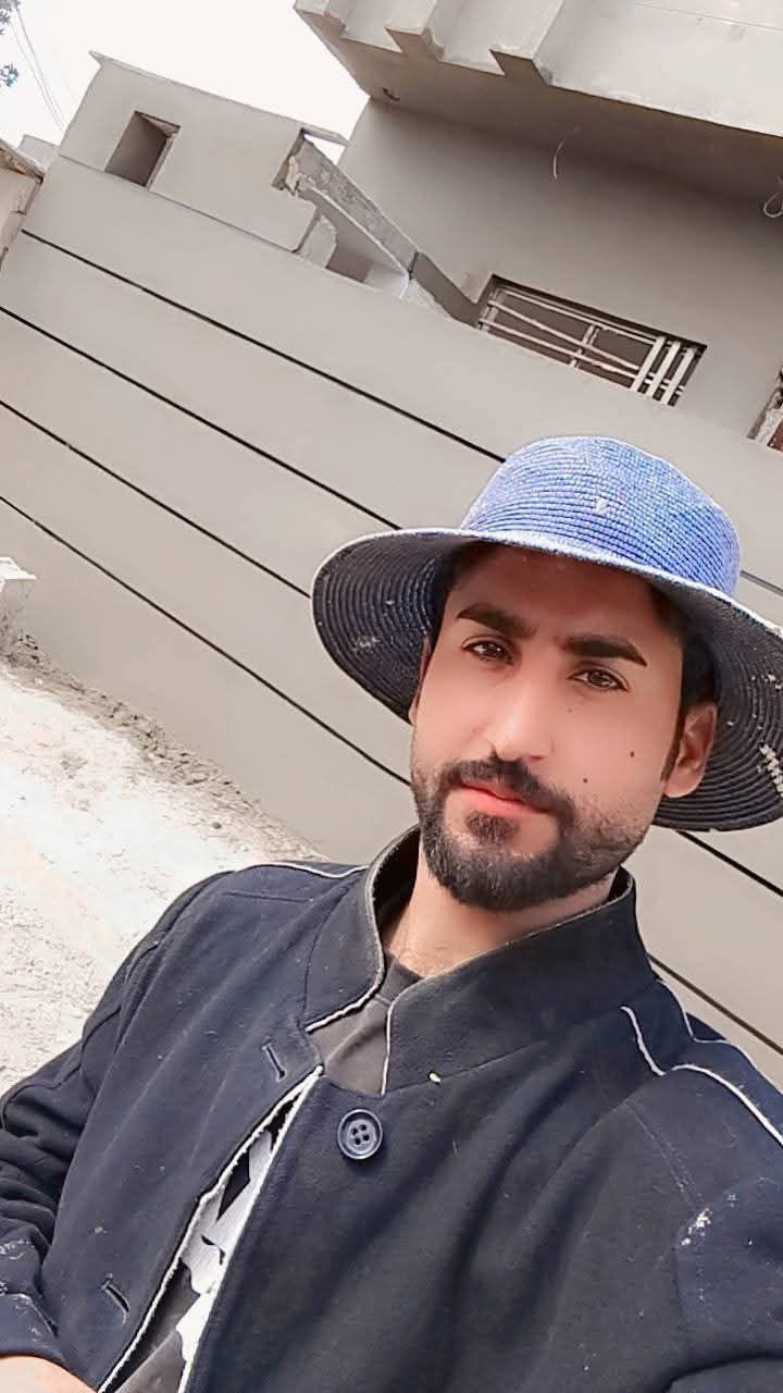 كادر لبخ وبياض • متفرغ • شغل درجة اولى