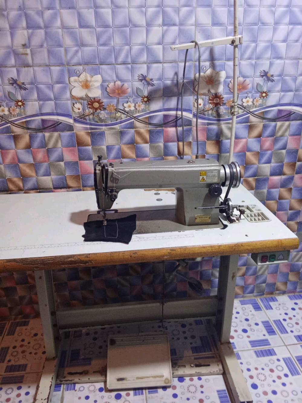 السلام عليكم مكينة خياطة صناعي العنوان بصره حمدان شارع المركز السعر 140 اتصال على هذا الرقم ***********