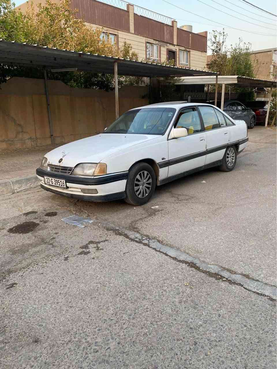 اوميكا 
93 رقم اربيل دولي 
دفتر بنزين 
سلايت 
شاشه 
كامرة abs 
لايتات زينون كير مكينه بدون عيب 
بدون ضربة شرط تحويل او وكالة 
مكانهة كركوك سعرهة 38
***********
بدون ضربة كركوك, العراق
