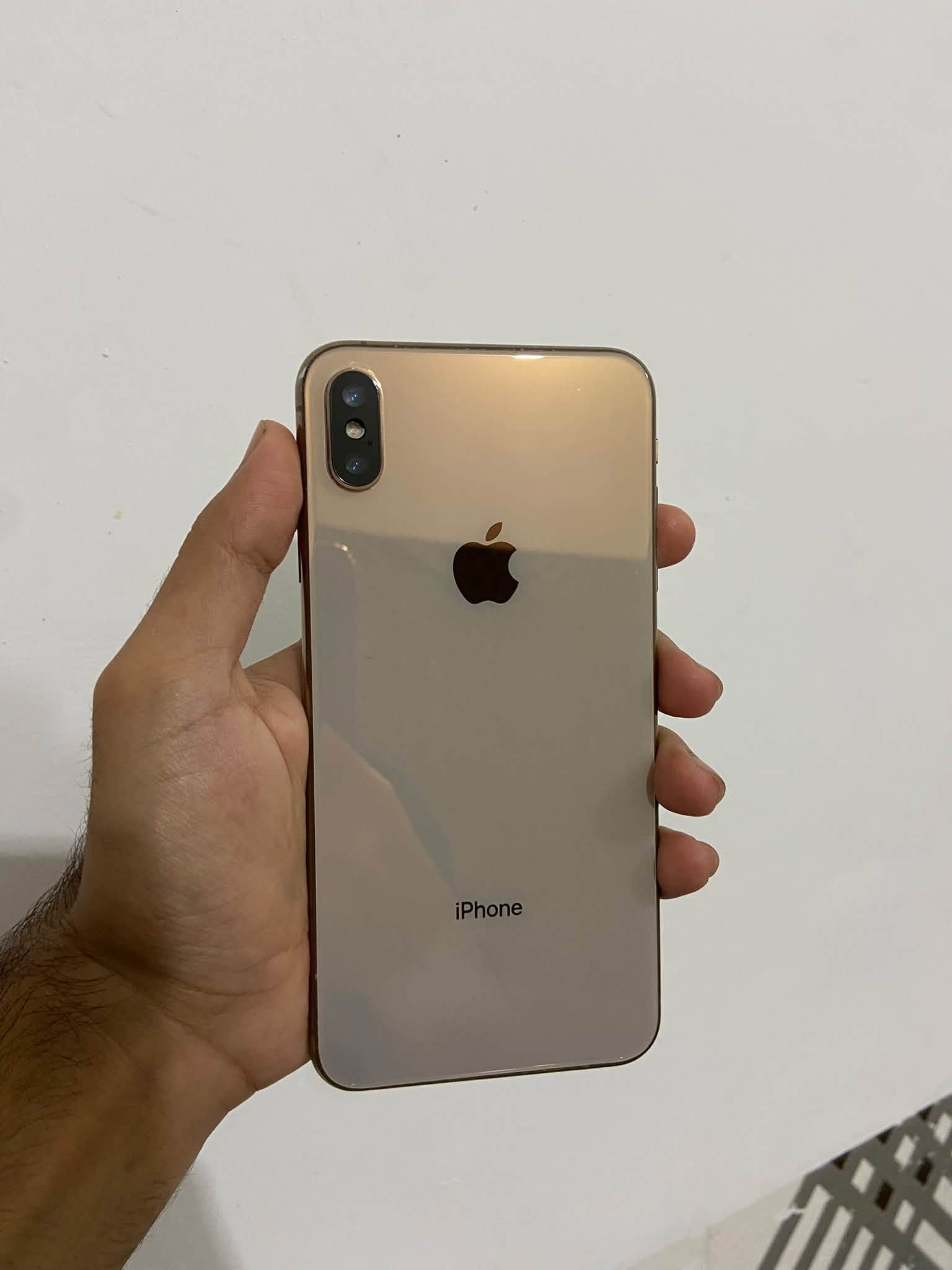 آيفون XS ماكس ٢٥٦ • ذهبي • بطارية اصلية