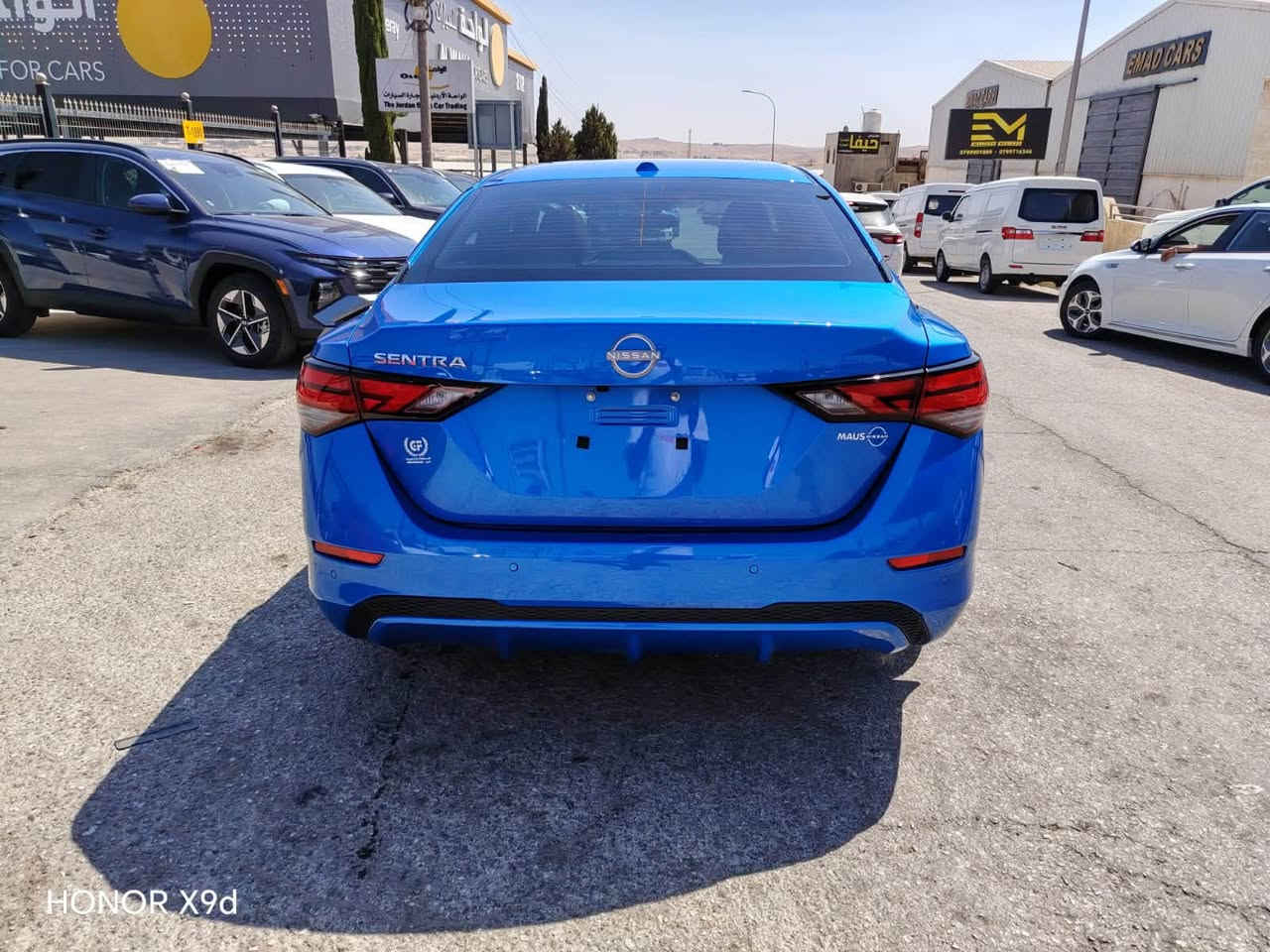 نيسان سنترا SX2025
ماشيه 19000
فول مواصفات فتحه وخمس كامرات محيطيه داخل جلد مشمشي  السيارت فول فول للاستفسار اكثر 
***********
