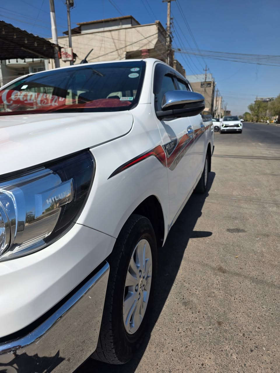 الساز الساز 
احسن ماتاخذ من معارض اربيل غالي وتعبان 
موديل ٢٥ كفاله عامه من الشخط 
بصمه 
شحن واي فاي اصلي 
تبريد كشنات 
تغليف ارضي وكراسي اصلي ب٥٠٠ الف كامله مكمله 
ماشيه ٣٢ الف 
تبديل دهن مجاني بيها 
السعر ٢٩٥ وبي مجال 
المكان بغداد حي البنوك 
السياره بسمي سنويه تحويل او وكاله حاضر 
*********** 
السياره شرط الفحص تاخذ اذا بيها شي ترجع
