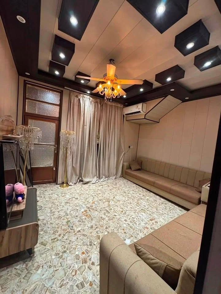 🏠دار للإيجار مساحة ١٣٠ م مؤثث طابق ارضي يحتوي على غرفة وكليدور وصاله ومطبخ ومجمع صحيات وطارمه قريب جدا من الشارع 

🌎الموقع شارع 60 قرب دائرة النفط 

💰💸قيمة الايجار 425
         
                     
           📠 للاستفسار الاتصال ***********
