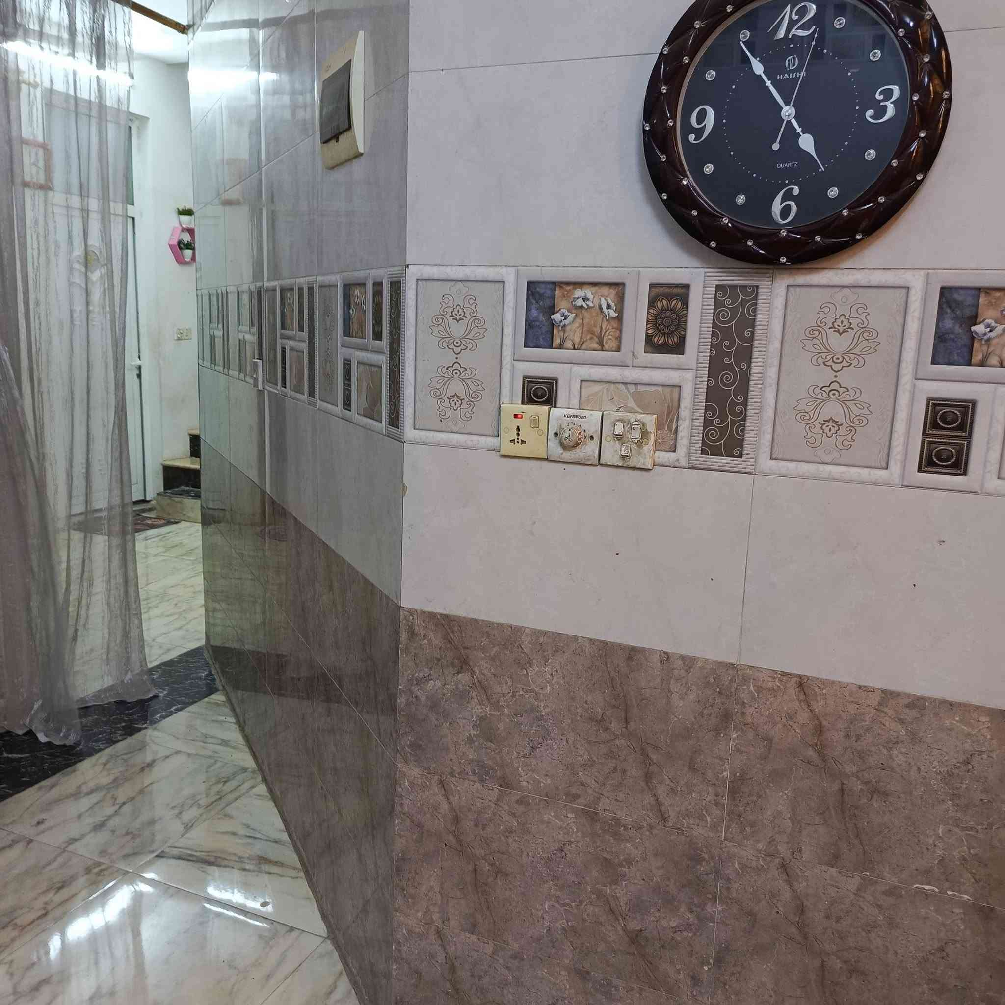 بيت للبيع في الضباط الثانية الزراعي المساحة 100مربعة السعر 75وبي مجال اتصال على الرقم *********** وات ساب
