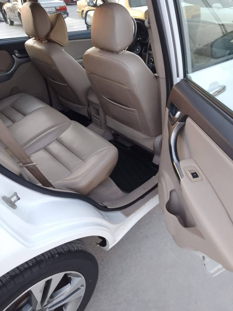 شيري تيكَو موديل ٢٠١٨ حره تحويل مباشر  رقم دولي مثنى سنويتها جديده لل٢٠٣٠ وهزه جديده راعيها بل ناصريه ومكان السياره ناصريه مركز  سياره جديده بمعنى الكلمه ماشيه ١٠٠الف  مكفوله كفاله عامه  ضربه وصبغ وتبديل وفتح وبارد وخياس
مكينه وكير شرط الفحص سياره ترايها زيرو وبل عافيه عل تصير من نصيبه السعر ٨٥وقابل للتفاوض للإستفسار اتصل على الرقم *********** مكاني ناصريه مركز والشراي يدلل
