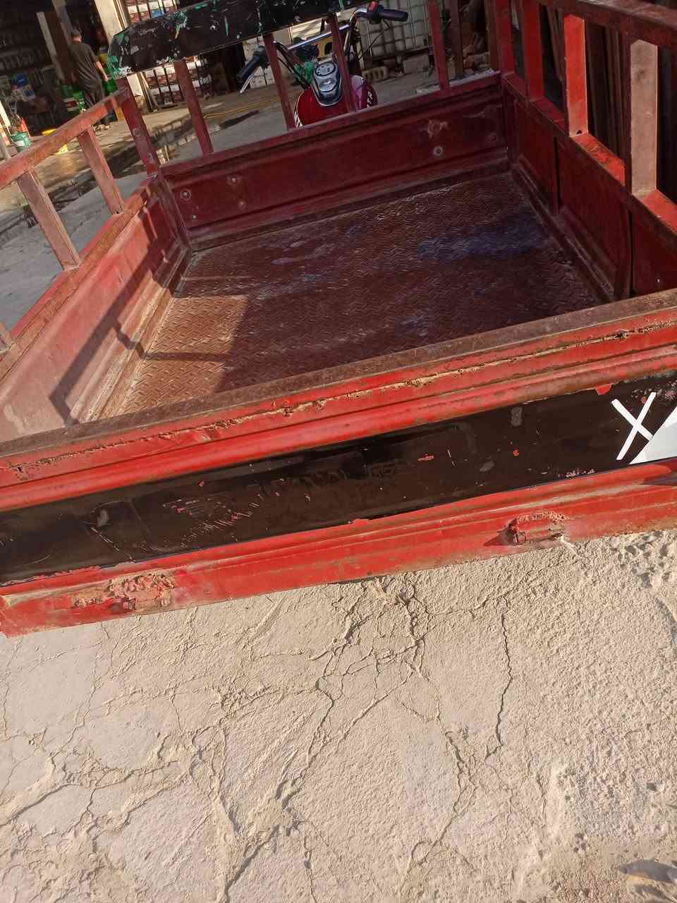 السلام عليكم 
ستوته للبيع اوراق سعر مليون ونص وبيه مجال حك الجيه 
مكان البصره قضاء المدينه 
رقمي***********ولموشراي لاتعبنه الستوته جاهزه 
وباقي التفاصيل خاص
