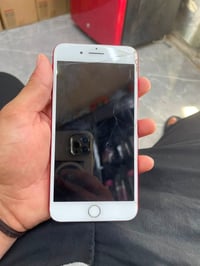 أيفون 7البيع نضيف ما مفتوح ذاكره ٦٤مكاني بغداد حي الجامعه السعر ١٠٠وبي...