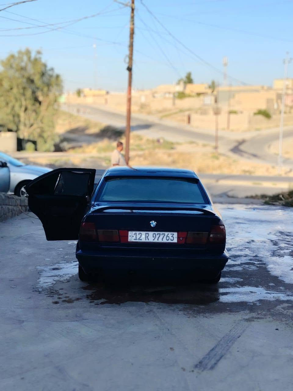السلام عليكم
BMW 520
موديل 1991
كير عادي 
مكينه وكير شرط 
داخل جديد 
لايت زينول
سوارات الوان متغير
طخم امامي وخلفي جديد 
تبريد ثلج ويه السويج 
طخم ويل جديد
طخم تاير جديد
 السياره شرط من الدعاميه للدعاميه
السعر 47 بيها مجال قليل 
‏‪***********‬‏
