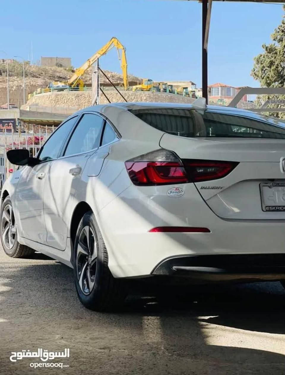 هوندا انسايت ٢٠٢٢ رقم بغداد ماشية ١١٠ الف كيلو متر
مواصفات: جلد بصمة كامرة رادار امامي رادارات جانبية. 
الضرر : جاملغ عكس السايق وشويه من البنيد. 
السعر: ١٣٥ ورقة 
المكان: محافظة الانبار/ قضاء هيت 
الرقم : *********** موجود على الواتساب

نص مكتوب في الصور:
- السوق المفتوح opensooq.com
- السوق المفتوح
- opensooq.com