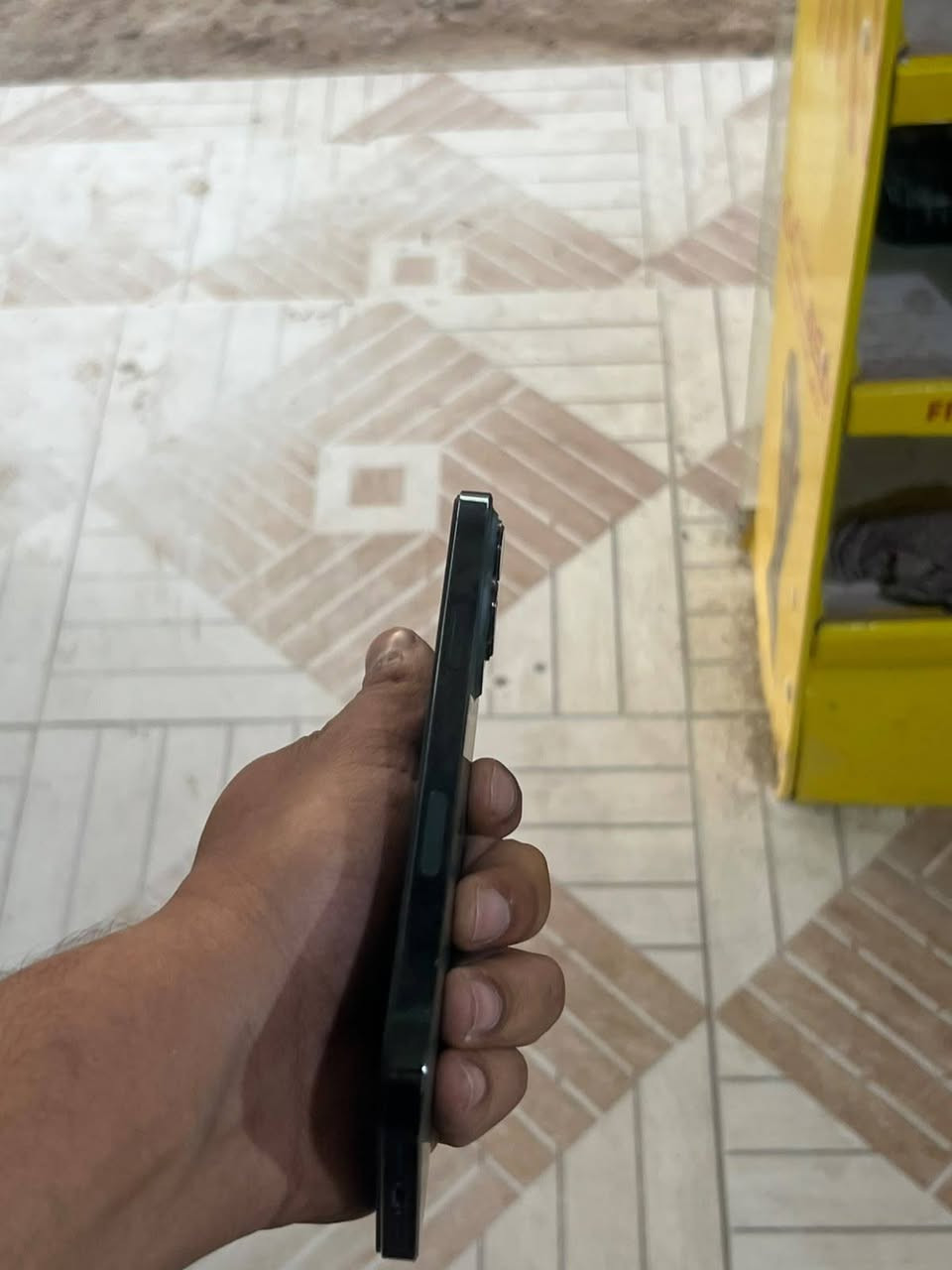 السلام عليكم اقره تفاصيل المنشور وراسلني
ايفون 13 برو ماكس
الذاكره 256
بطاريه 100
فيس ايدي شغال
الجهاز شخط مابي
 مبدل شاشه تجاريه وبيها شخوط يعني تعبانه
***********
ديالى بعقوبه باب الدرب مقابيل مدرسه الشهيد لطيف
السعر 375
