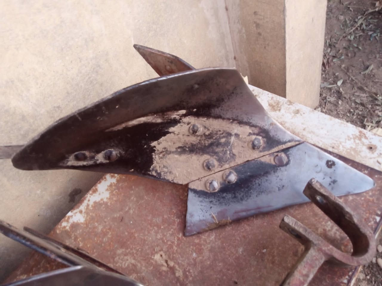 سلام عليكم سجج مال مكينه عنتر حجم 8 نضيفات كلش السعر 200 وبيه مجال مكاني واسط كوت رقم الهاتف ***********
