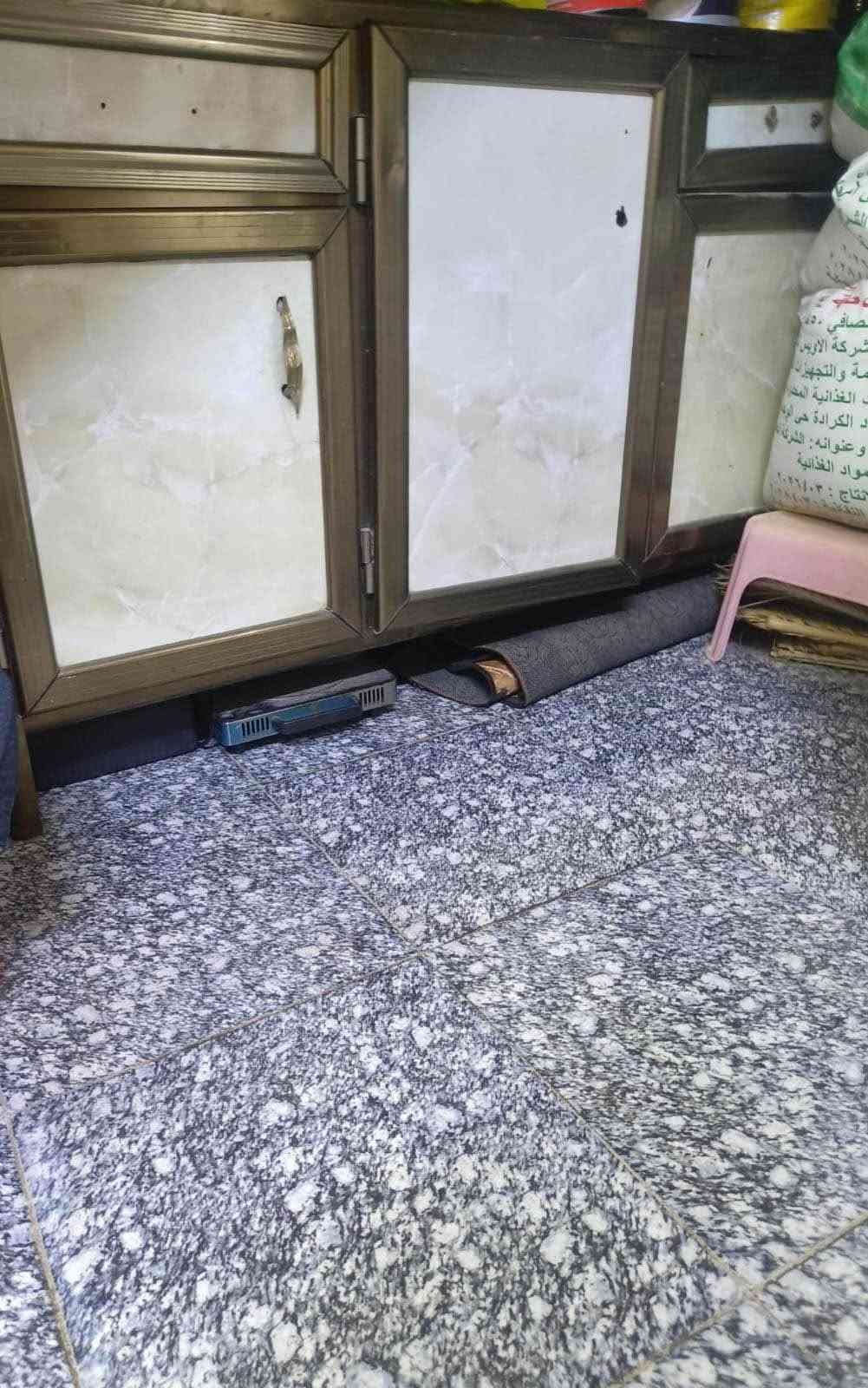 ‎تخم قنفات وكاونتر نضيفات ثنينهن ب٣٠٠ وبيهم مجال بسيط مكان بغداد  الصليخ ***********‎ بغداد, العراق
