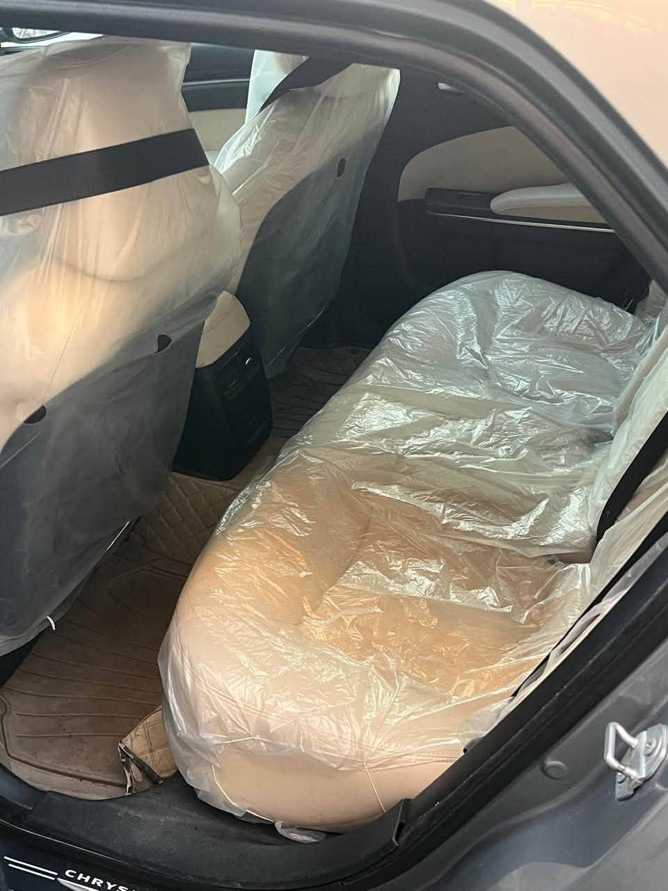 وبامه مديل 17 معلايه عشرين مكينه 3600 توويل السياره بدون حادث السياره فول واحد عله واحد بس كلير من مريكه بس السعر 185 وبيهه مجال ترهم مراوس بكوري السياره بسمنه تحويل مباشر العنوان بغداد الطوبجي الرقم ***********
