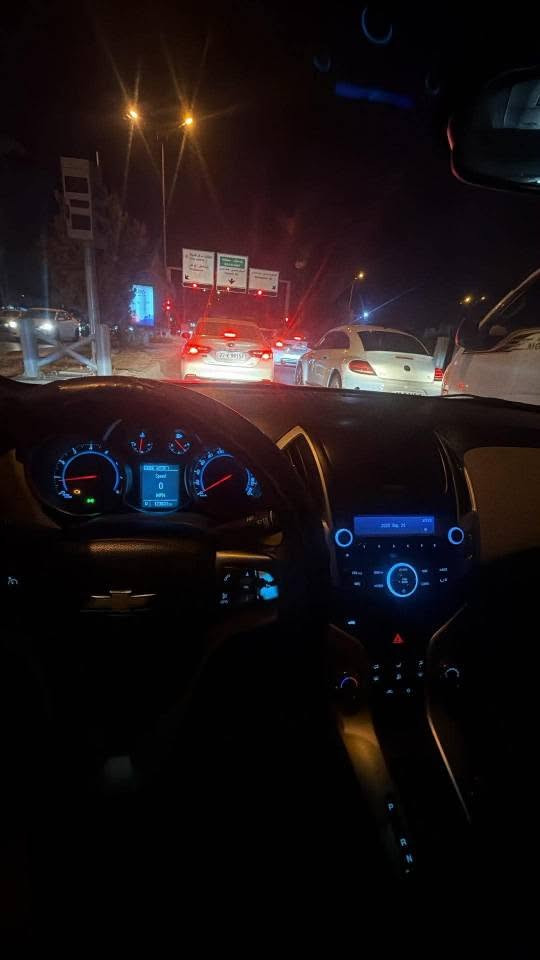 شؤفليت كروس 2017. مكينه 1800.    
بي 5 قتعه ابيع حيزام بس تخة خفيف بدون معجون 
صدر حدادية تبريد بشرت سماعة سيستم تنحكوم سكان 
سيارا خير من الله مال جناي تريد تحويل وكاله ضاني يؤم سيارا بسمي 
***********
*********** أربيل, العراق
