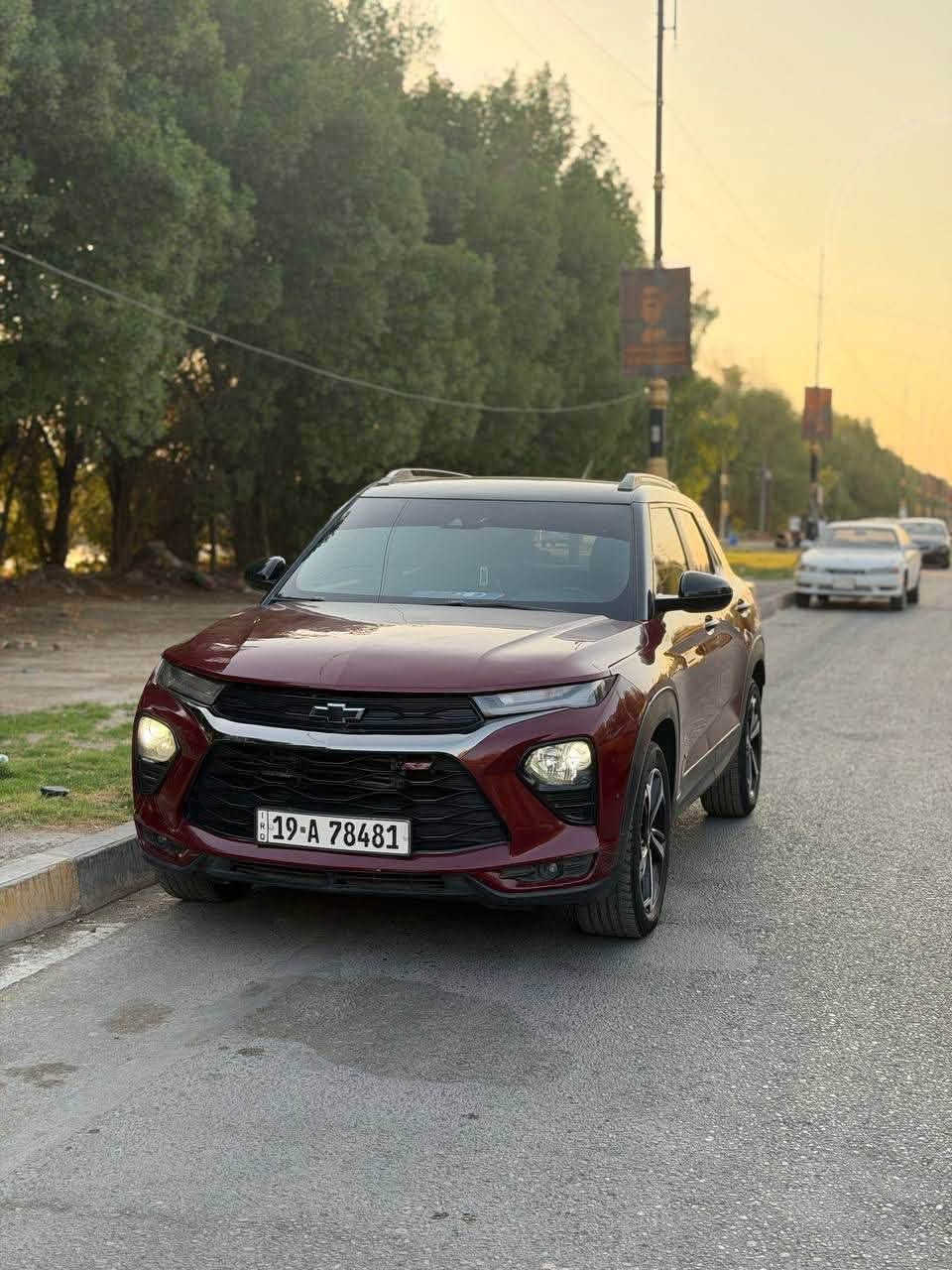 السلام عليكم
تريل بلايزر موديل 2022 RS فول مواصفات عدا الفتحة 

حادث السيارة : بنيد وقبق جنطة مبدلات نفس اللون 

مواصفات السيارة :-
١- تو كلر 

٢- مثبت سرعة 

٣- تحديد مسار 

٤- ثلاث انظمة قيادة ( نورمال / سبورت / جليدي )

٥-نقاط عمياء

٦- رادار امامي وتنبيه قبل الاصتدام 

٧- حساسات امامي خلفي 

٨- شاشة كبيرة 

٩- ستيرن حرف D 

١٠- تحكمات ستيرن جهتين 

١١- كرسي كهرباء 

١٢- هاند بريك بصمة 

١٣- شفتات صوت 

١٤- نظام الصوت من bose

١٥- شحن لاسلكي 

١٦- كار بلي واندرويد اوتو 

١٧- نظام خفض التبريد عند اجراء المكالمات

١٨- ويل كب رياضي 

السيارة مبدل بيها مكينة مال حاوية جديدة والباقي مكفول

سعر السيارة ١٢٠ ورقة وبيها مجال للتواصل على الرقم 

***********
