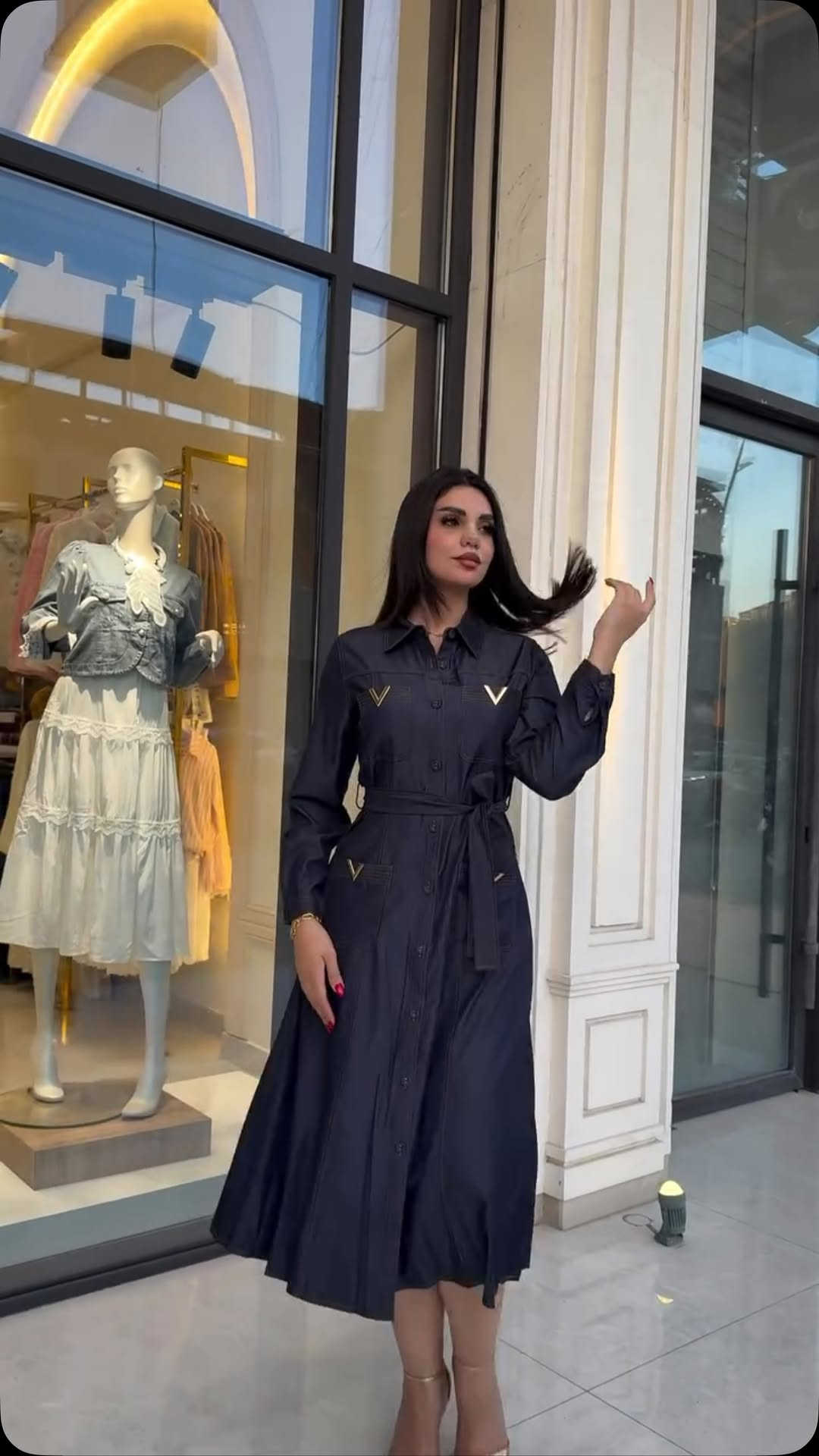 ⁨⚜️ مستمـرين بالعـروض الخـاصة🔥والاسعــار نااررر🔥 ⚜️
▫️الوان الفستان : الثلـجي - الحبـري 
▫️قياسات الفستان : 38 40 42 44 
————————————————
🔸متوفر خدمة التوصيل لكافة محافظات العراق 🔸 
🔻 للحجز والاستفسار يرجى المراسله او الاتصال ع الواتساب 🔻
☎️: ***********
———————————————
📍العنوان : كركوك - شارع المحافظة - غازي مول - طابق الارضي⁩ - مجاور miniso
