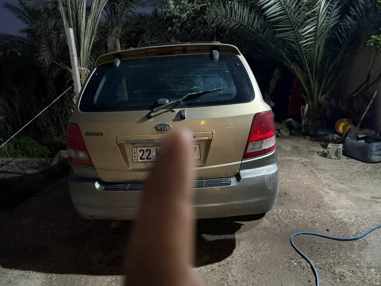 السلام عليكم، سورنتو2004 اصولي رقم اربيل سنويتها مفقوده بيها واجهه بيها ارقام وسنويه متومهم طبق الاصل ع رقمها انكليزي  ابيع ادوات سياره جاهزه مكينه وكير في فيتي حداديه حلوه كهربائيات شغاله السعر 43 قابله للمراوس المكان بصره 4شوارع ***********
