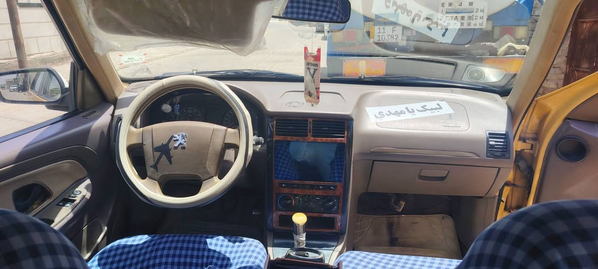 سلام عليكم بيجو ٤٠٥ بيها جاملغ وثاني مبدل مديل ١٦ سياري حلوة وجهازة تبريد تدفة حدادي مشط تخم تاير كلة جديد تجي وتشوف مكانها سماوة السعر ب ٤٠ وبيها مجال تشتري تداور *********** وهاذا رقم صاحبها الاستفسار
