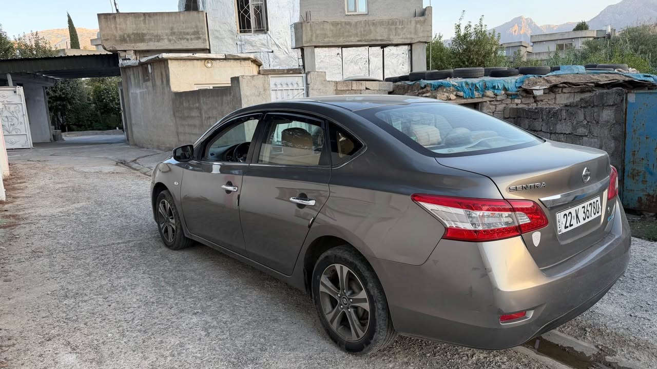 نیسان سێنترا ٢٠١٤ خلیجی گێڕ عادی 
١٣٨ هەزار ڕۆیشتووە
دوو جێ ساردە کوت و سەقفی هەندەک کاڵبویتەوە 
دۆسەی لای سەکن لێدرانی هەیە 
سەیارەکە زۆر خاوێنە و سبوغ و پارچەی نییە 
نرخ ٨٥ وەرەقە 
ژمارە: *********** أربيل, العراق
