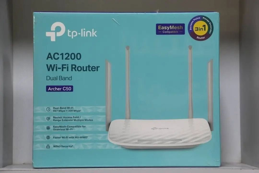 راوترات عدد ٢ للبيع نوع Tp-link جديدات واستخدام قليل جدا ونظيفات والتفاصيل اكثر في الصور وللاستفسار التواصل على الصفحه او على الرقم *********** واتساب
