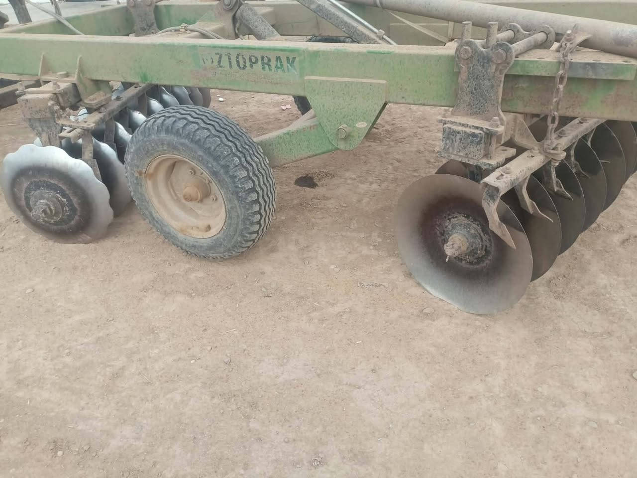نردي • حجم ١٨ • نظيف حيل