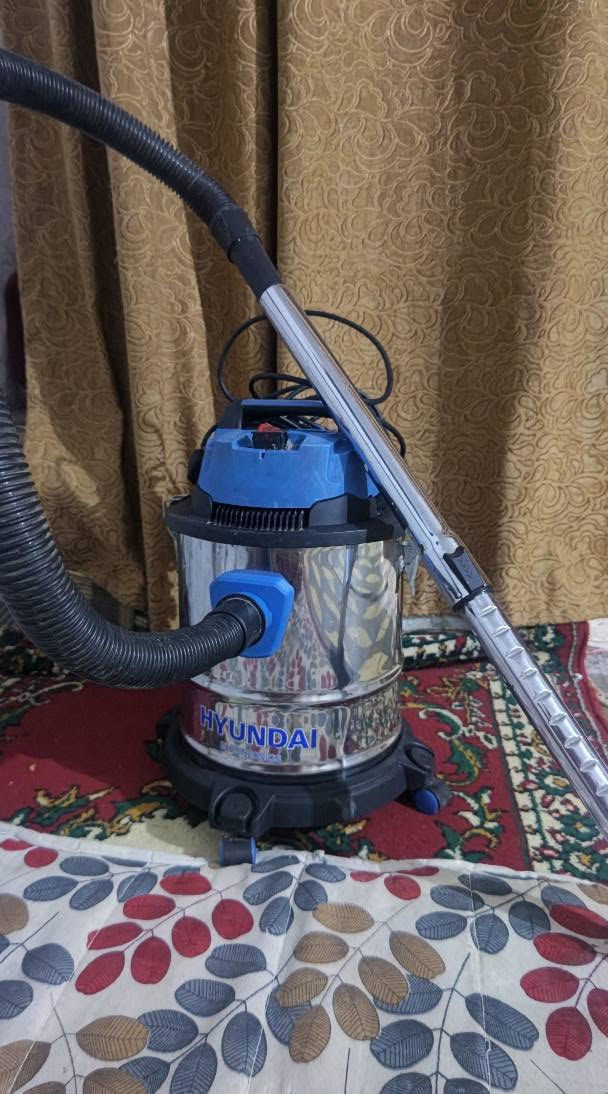 مكنسة كهربائية أسطوانية من هيونداي - محرك توربو تصل إلى 2800 واط - نظام ترشيح متطور - هيكل سل ستيل مقاوم للصدء 
*********** واتس النجف, العراق
