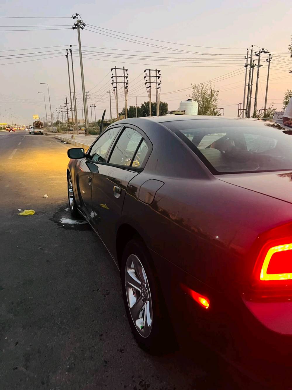 جارجر موديل 14اصل بسمي سياره جاهزه تبريد حداديه تخم تاير جديد حادثه بنيد وجاملغ بدون ضرر
لون فيلي السعر 125وبيه مجال ***********رقم الهاتف واتساب