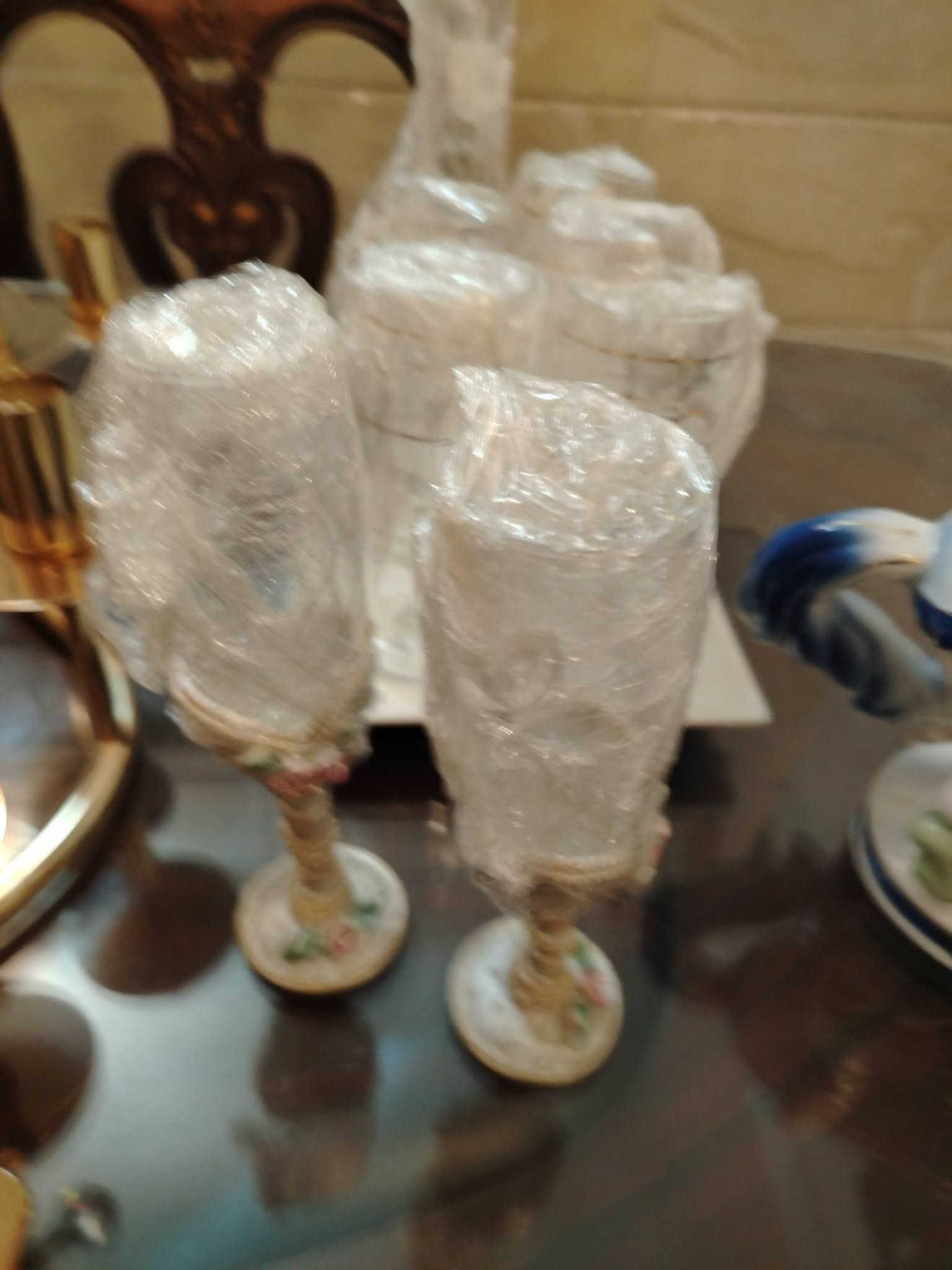 مجموعه تحف • ميز طعام • البنوك