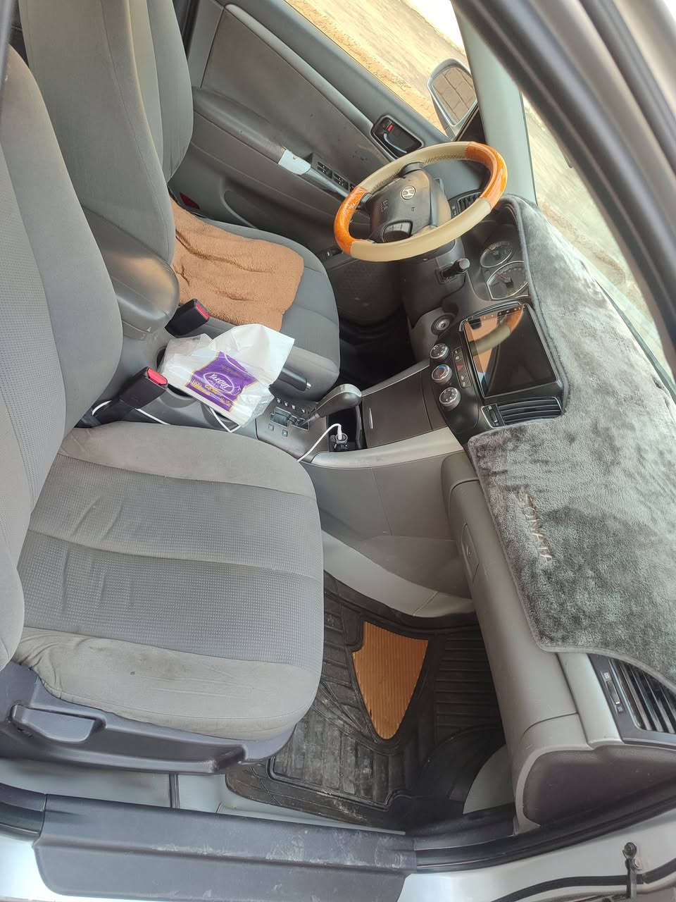 السلام عليكم سوناتا للبيع موديل 9 وارد امريكي محرك كير اكسن شاصي صدر كشر كلها فول تبريد ثلج تواير طخم جديد محرك 4 حجم 2400 دوش المرغوب رقم بغداد المكان الشرقاط قريه شكراً السعر 112 وبيها مجال ***********
