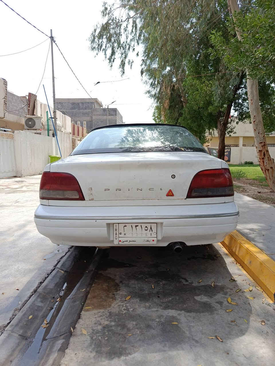 سلام عليكم للبيع برنس فراشة موديل 1996 رقم بغداد مشروع وطني سيارة تجي تفحصها وتقتنع بيها يلا تاخذها 
السعر (35 ورقه) مكانها محافظة واسط قضاء العزيزية//غير متواجد على ماسنجر للاتصال على الرقم ‏‪***********‬‏
