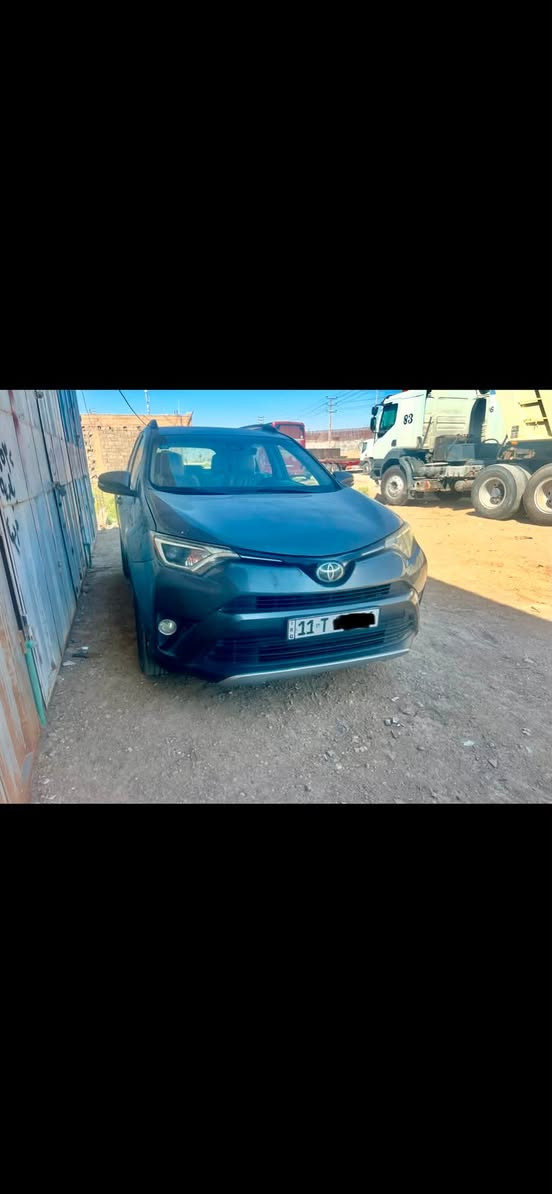 راف فور 2018
وارد امريكي xle 

رادار مثبت سرعه 

فتحة سقف

ضرره بنيد فقط

رقم بغداد مشروع وطني باسمي

محرك وكير مكفول

صدره جديد

ثلاثة انظمه

نظام ايكو ونظام اسبورت ونظام تزلق

ماشيه ١٢٩ km قابل للزياده 

السعر 160$ وبيه مجال

العنوان /واسط

***********
