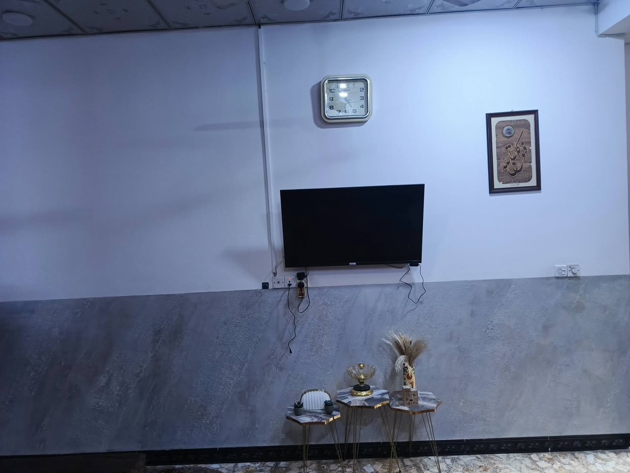 السلام عليكم 
دار للبيع ١٠٠ م حي الشهداء على ساحة خلف انشائية الدجيلي 
طابق واحد بناء جناي درجة أولى للاستفسار الاتصال ***********
