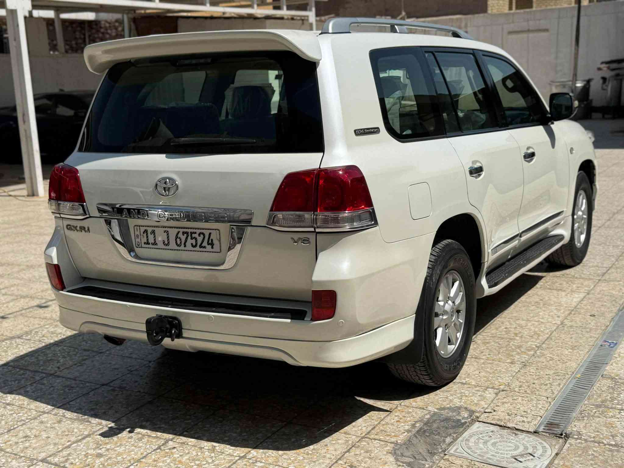 السلام عليكم لاندكروز ستينيه اصل 2011 سعرها 285 ورقة رقم بغداد بسمي فوول مواصفات كشنات جلد كهربائية 6 سلندر مكفوله كفالة عامه على الفحص سيارة جديدة على وضع الشركة جاهزة محرك كير مكفولات تخم تاير جديد للاستفسار *********** السعر 285 ورقة مكان بغداد بيع فقط
