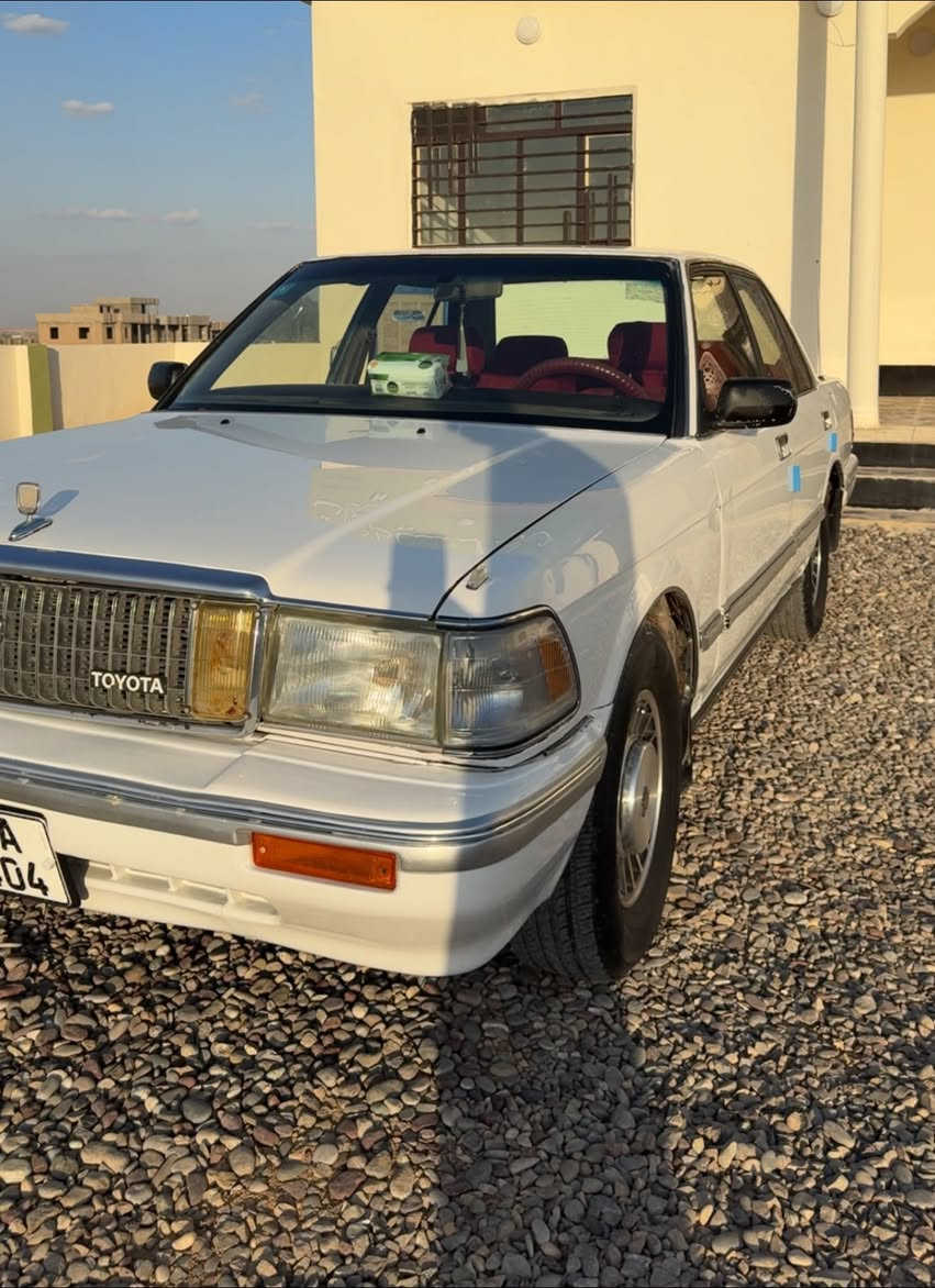 سيدان موديل 88 رقم نينوى مميز سنوية لل2031
محرك vvt 2500 
كير ومحرك شرط تبريد ثلج 
صدر امامي خلفي جديد 
كهربائياتها كلها شغاله 
سيارة جاهزه السعر 52 وبي مجال 
مكان السياره الشركاط 
***********
