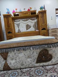 غرفة خشب • ميز تواليت • أثاث نوم