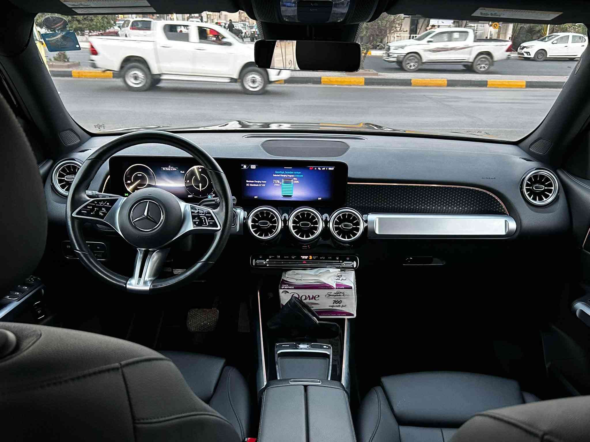 مرسيدس EQB 250 كهربائية موديل 2024 فول كامل
سعة البطارية 66.5 kWh نوع Lithium-ion
تمشي لغاية 520 كم بالشحنة الواحدة
ماشية 8,000 فقط وبحالة الوكالة

المواصفات: حساسات أمامية وخلفية وجانبية
ذاكرة كشنات
كشنات جلد
إضاءة داخلية متغيرة
رادار أمامي وخلفي
عدادات ديجيتال متغيرة
تحكم ماوس بالشاشة
4 وضعيات قيادة
قيادة ذاتية
تبريد قطعتين
مثبت سرعة
نقاط عمياء
مرايا شفط
إشارات بالمرايا
صندوق خلفي كهربائي
أوتو هولد
وباقي المواصفات المعروفة
الحادث دعامية أمامية فقط مع ضربة خفيفة بحافة البنيد أثناء النقل والصور مرفقة
تصلحت وانصبغت على كدها
بدون إيرباك وبدون شاصي ومكفولة
المكان بغداد حي القاهرة
السعر 270 $
للتواصل ***********

نص مكتوب في الصور:
- BIDCARS