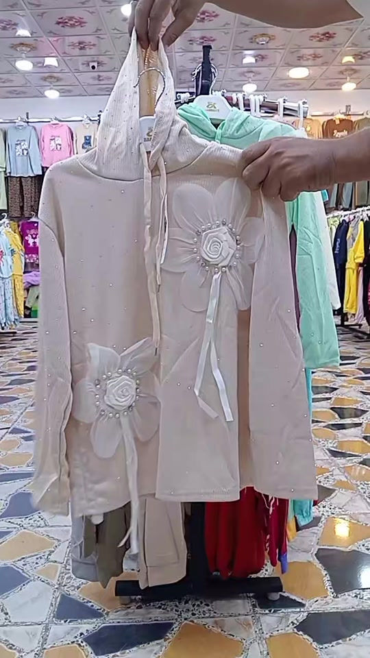 ملابس أطفال
