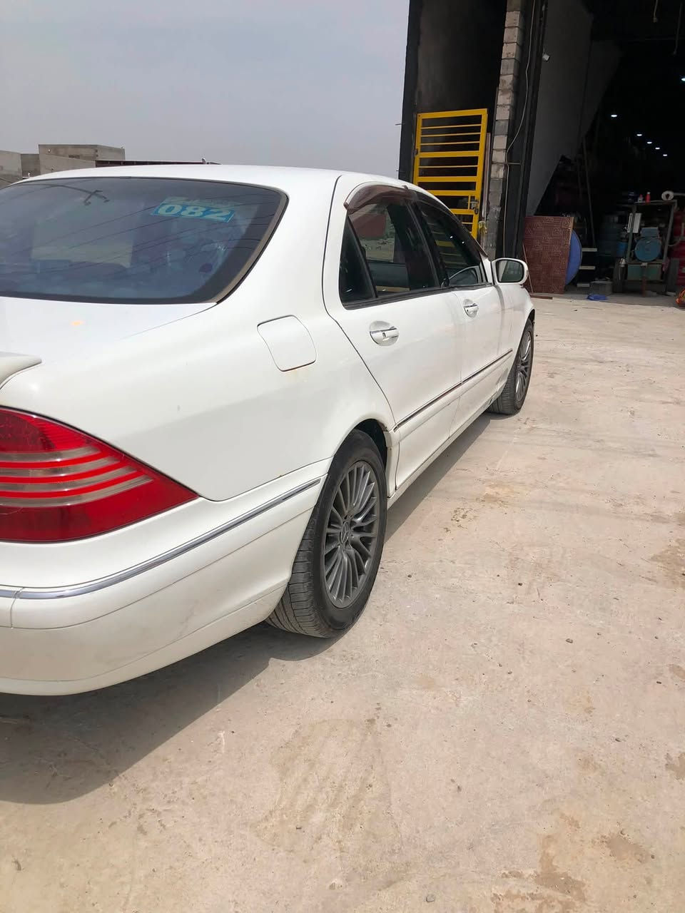 سلام عليكم
مرسيدس s500
مكينه 8vسلندر سيارة حلوه ونضيف تبريد تخم تاير 
سيارة فول مواصفات تحكم كشنات امامي وخلفي 
باب طويل كراسي تدفئه وتبريد سيارات ما ناقصه شي 
سعر السيارة  105 وبيه مجال قليل  تواصل ع هذا الرقم ***********
