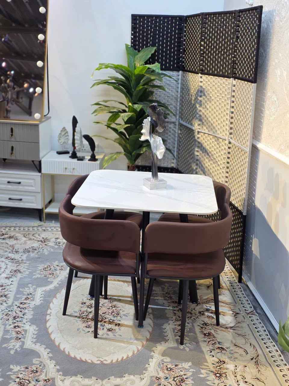 أخر قطعتين 225 الف
