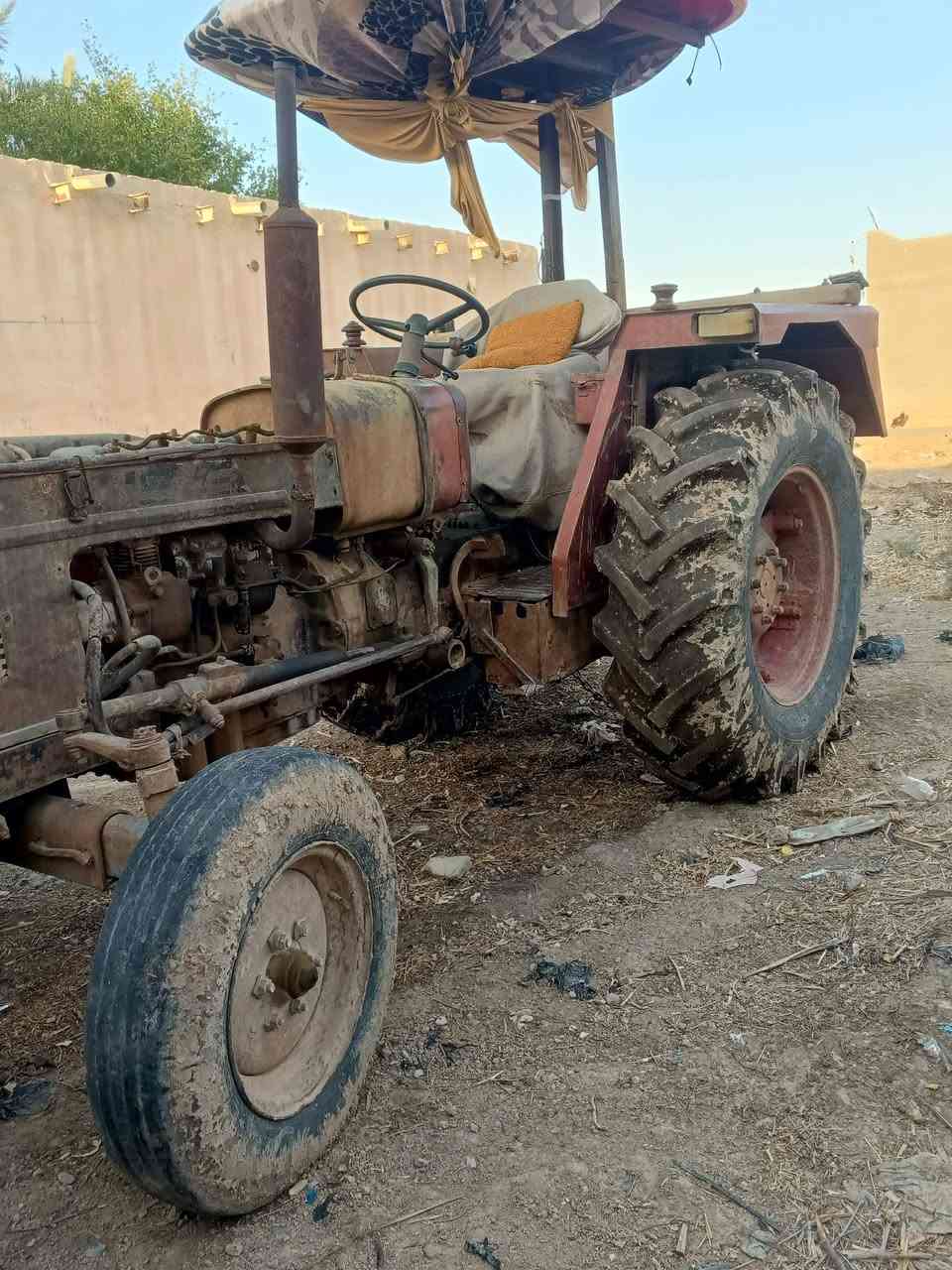 مكينه عنتر للبيع مديل 86مكينه خير من الله وراهه فدان ومعدلان مكينه جاهزه للعمل مكان ميسان كميت استفسار اتصال ***********
