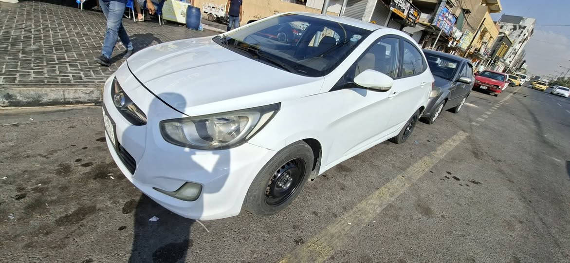 هيونداي اكسنت خليجي ٢٠١١ محرك ١٦٠٠ السيارة بلا صبغ محرك وكير مو مفتوحين سيارة جاهزة باتري وتايرات وتبريد وكهربائيات تحويل او وكالة نفس اليوم السعر ٩٣ 
مكان أربيل 
***********
