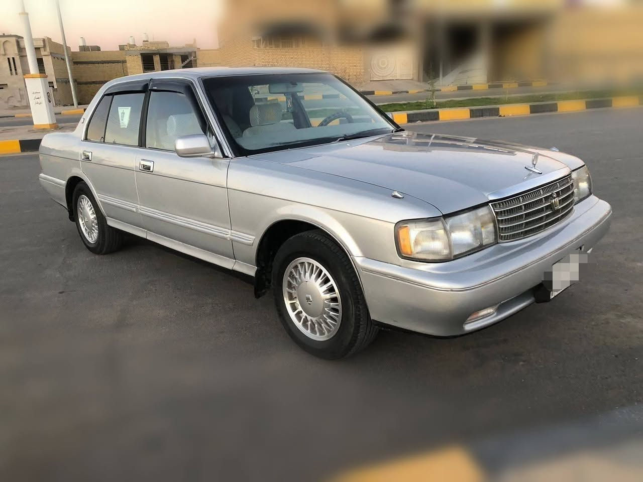 السلام عليكم
كراون ارنب طويل اكسن 3 قطع 
موديل 1995 رقم بصره انكليزي بأسمي
سنويه لغاية 2031 هزه جديده 
تحويل مباشر مكينه 2500 جديده
السياره كفاله من كص ونقل وعيب شرعي وضربه 
 فقط صبغ جماليه
 حداديه جديده كهربائيات كلها شغاله  تبريد ثلج شاشه اندرويد كاميرا خلفيه لايت زينون دواخل نضاف السياره مال جناي 
مكان السياره الناصرية السعر 72

للاتصال وباقي التفاصيل ….***********
