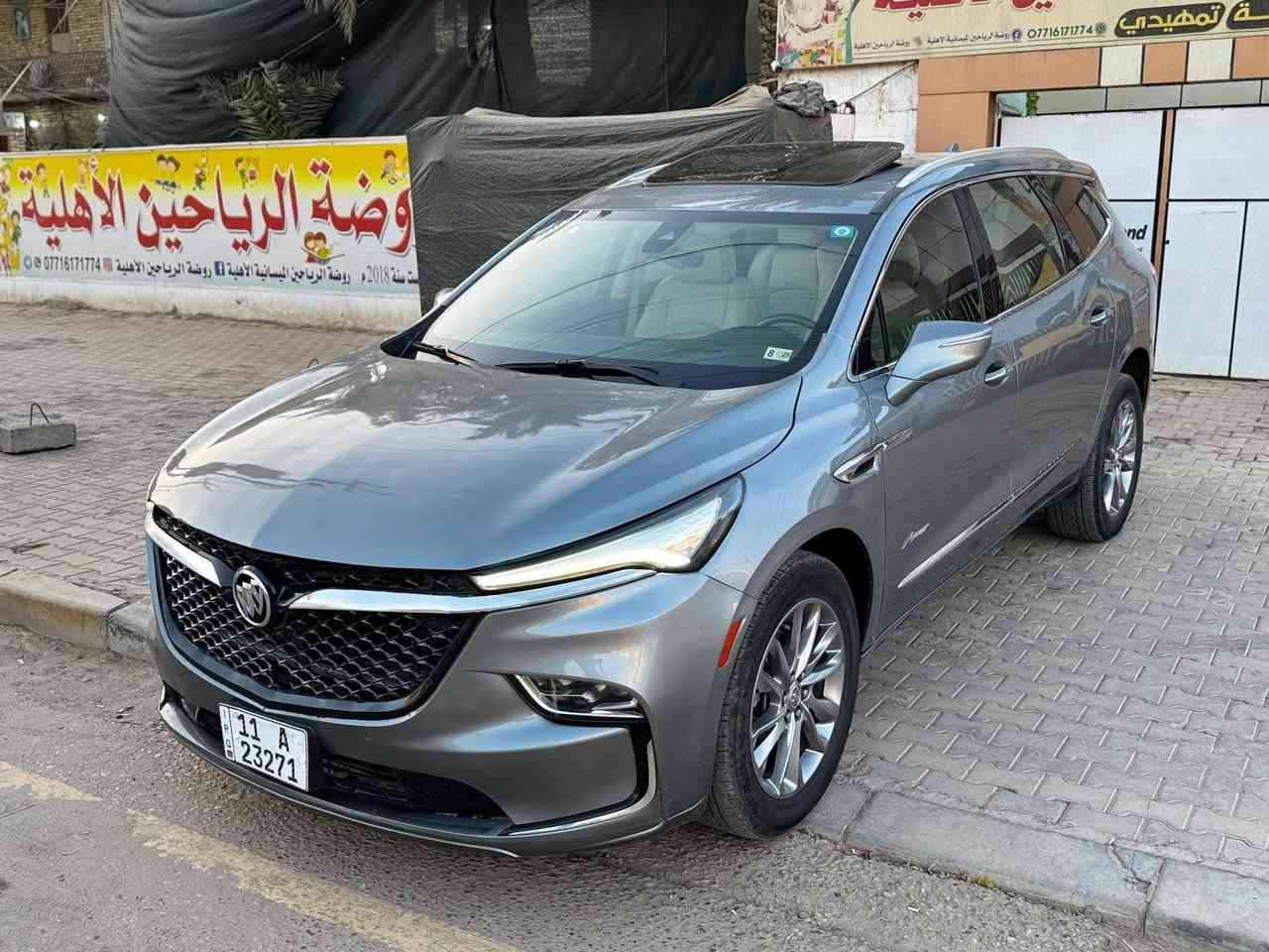 بيوك انكليف اڤينار 1/1 فول للاخير اعلى فئة فخر الصناعة الامريكية شركة GM
(مكينة وكير وحداديه وشاصي ترافيرس V6 3.6)
،، المواصفات ،،
موديل 2023
محرك 6 سلندر 3600 VVT تنفس طبيعي 
يشتغل بانزين عادي
بصمة تشغيل + بصمة ابواب 
مقاعد منفصلة ملكي 7 راكب 
مقاعد جلد + تدفئة وتبريد + مساج امامي + كهرباء 
طي المقاعد الخلفية كهرباء 
التحكم بالمقود كهرباء + تدفئة بالمقود 
رادار امامي تفاعلي  + خلفي + جانبي نقاط عمياء + تنبية اهتزاز مقعد السائق عند الاقتراب من السيارات والاشخاص 
5 كامرات محيطية
فتحة سقف عدد ٢  
حساس امامي + خلفي 
صندوك كهرباء + استشعار الفتح عند الاقتراب 
تشغيل عن بعد 
داتو شو عرض بالجامة الامامية 
تحكم فول 
انظمة قيادة متعددة 
فور ويل 4×4
لايت زنون عالي ناصي + لد نهاري + بك لايت لد
كير دكم 9 نمر 
هندبريك دكمة 
نزول الجام وصعودة بالريمونت
انارة داخلية + اشارة ترحيب بيوك
تبريد 3 قطع ثلج 
ويل كب مقاس 20انج
وبعد بية مواصفات هواي 
السيارة رزانة وعزل ممتاز جدا 
رقم بغداد بسمي 
حادثهة موضح بالصور  بدون تبديل فقط صبغ الجزء المتضرر من البنيد  
السيارة ماشية30 الف ميل 50 الف كيلو 
للاستفسار *********** بيع او مراوس بسعر اقل
