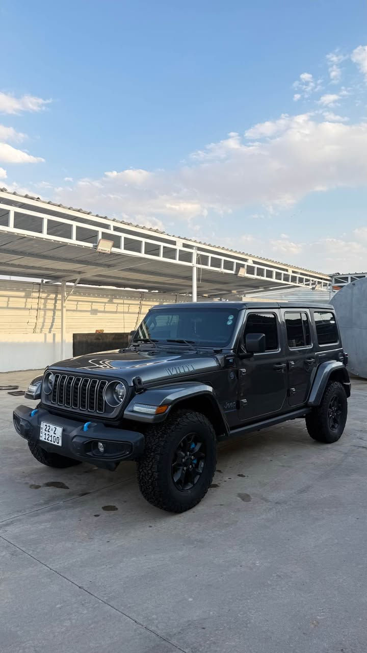 jeep rangler hybrid
مۆدیل ٢٠٢٣
٥٦ هەزار رۆیشتییە
رەسمی سۆنەرم دانایە
٤ پستنی هایبرێد 
سەعری ٢٥٠ و مەجال
ژمارەی موبایل *********** أربيل, العراق

