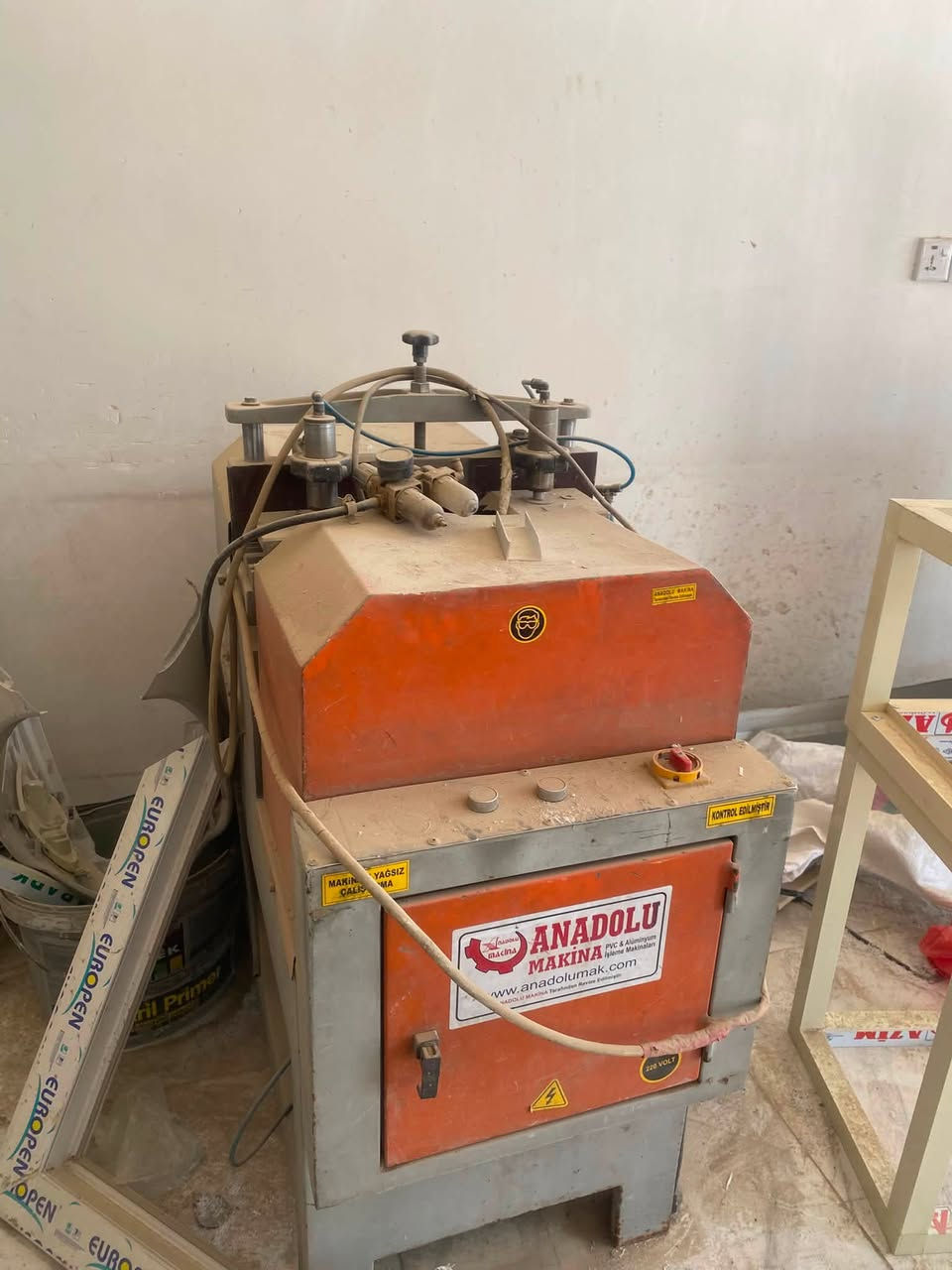 سلام عليكم معمل pvc خمس قطع تركي أناضول شغال على الفحص العنوان بغداد السعر ٢٨ وبيه مجال 
***********
