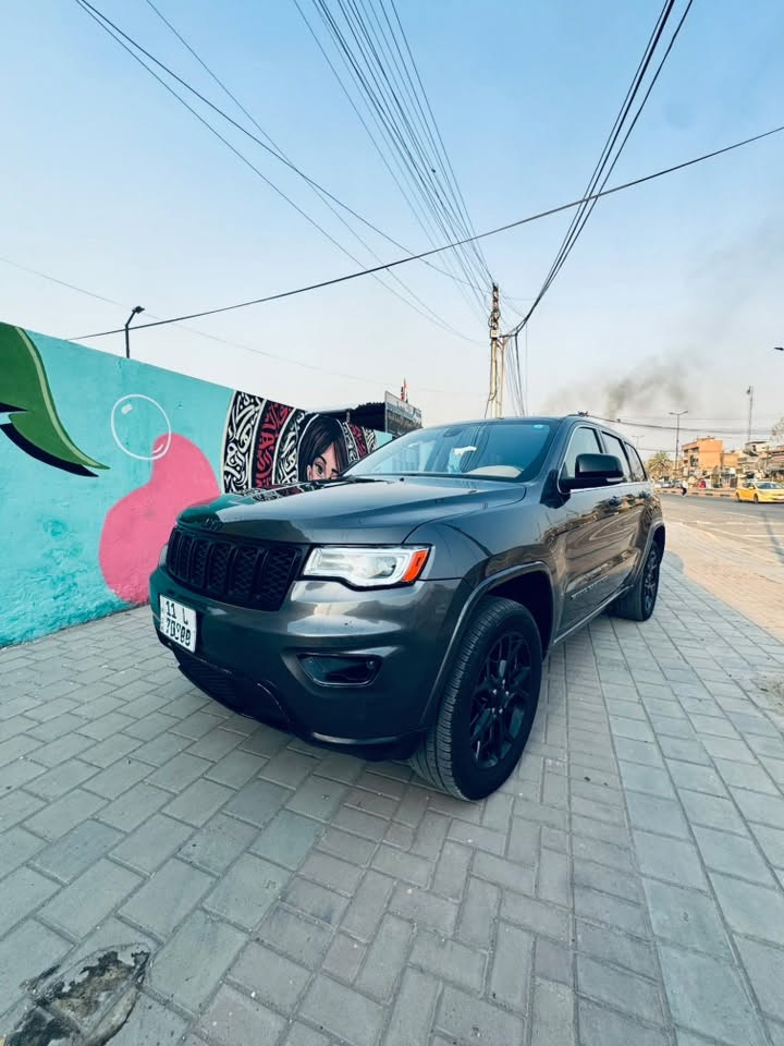 ( جيب كراند شيروكي اوفرلاند )                    
امريكي
الموديل 2019 
عداد المسافة المقطوعة85 الف 
مفتاح التشغيل بصمة عدد ٢                        
تشغيل عن بعد
كشنات خزن ميموري 
استيرن كهرباء 
فتح الصندوق كهرباء 
فتحة سقف بانوراما ❗️                    
‏AIRBAG  عدد 6
فور ويل 
نقط عمياء ج❗️                             
لايت زينون + LED 
كشافات زينون 
بك لايت LED 
زراك لايت 
الانارة الداخلية هيلوجين                        
قياس ضخط الاطارات 
مقود جلد حياكة                                  
تدفئة مقود ❗️
شفتات مقود 
مثبت سرعة 
المودات والاوامر الصوتية 
فحص نظام السيارة 
مقاعد جلد                                            
حركة المقاعد الامامية كهرباء 
وحدة الخزن ميموري ❗️
نظام تدفئة تبريد مقاعد ❗️                                      

حساسات خلفية 
تبريد شاشة 
قطعتين تبريد                                        
‏ABS
نطقة نزول منحدرات 
نظام مانع تزحلق 
حساس امطار 
حساس اطارات
انظمة القيادة 👇                                   
‏‌‎eco
‏SPORT
‏AUTO
‏SNOW
‏SAND
‏MUD
‏ROCK
اشاير بالمري 
صور الحادث مرفقه مع السونار  بالمنشور

***********
السعر 225
